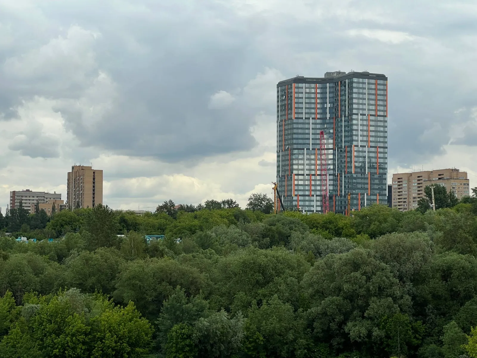 Площадка со стороны Will Towers, май 2026 года
